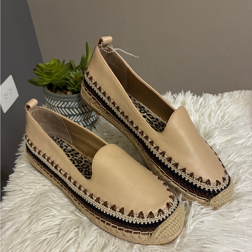 Chico’s GIADA Deco Espadrille Flats 💛